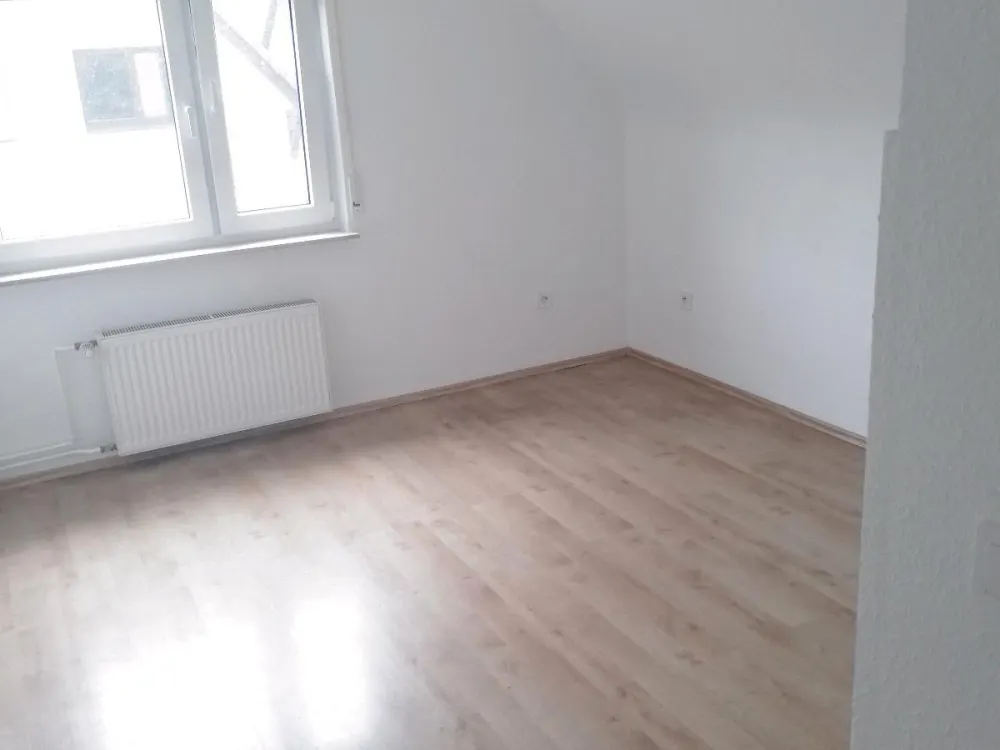 3 Zimmer DG-Wohnung