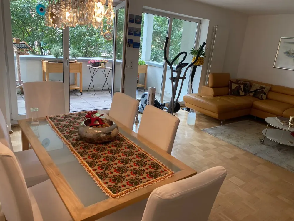 Wohnen mit Charakter: 2-Zimmer-Wohnung in Westend-Süd