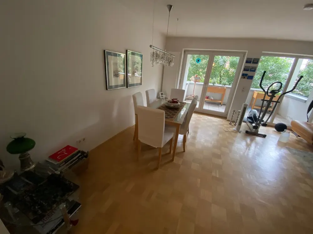 Wohnen mit Charakter: 2-Zimmer-Wohnung in Westend-Süd
