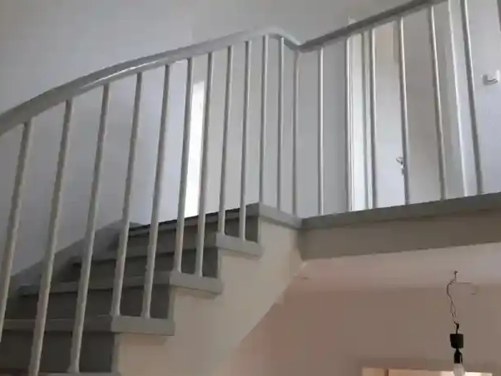 Erstbezug nach Sanierung | 4-Zimmer-Maisonette | Eigener Eingang | Modernes Bad | 82 m²