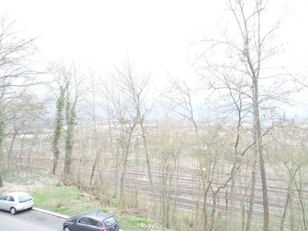 Vorderer Westen/Tannenwäldchen: Zentral gelegene Wohnung mit Südbalkon, mit Blick über Kassel