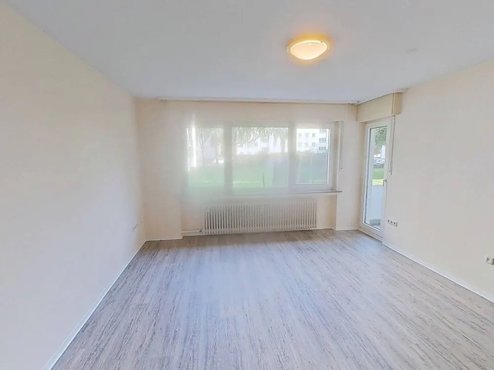 Große 3-Zi.-Whg. mit BALKON in Paderborn-Sennelager