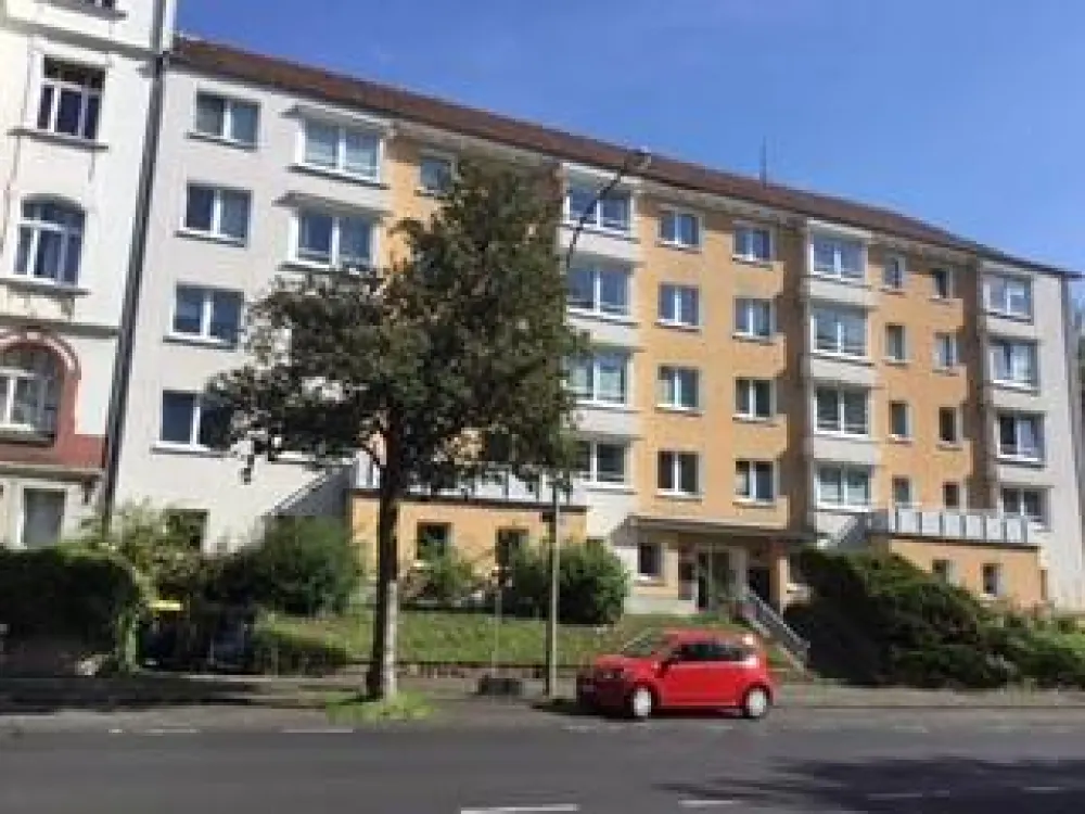 Wo das Leben so spielt - günstige 3-Zimmer-Wohnung mit Einbauküche in Stadtlage