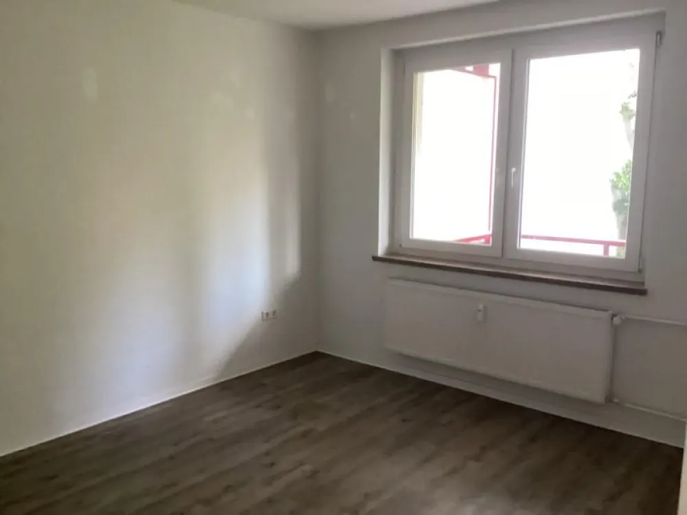 Wo das Leben so spielt - günstige 3-Zimmer-Wohnung mit Einbauküche in Stadtlage