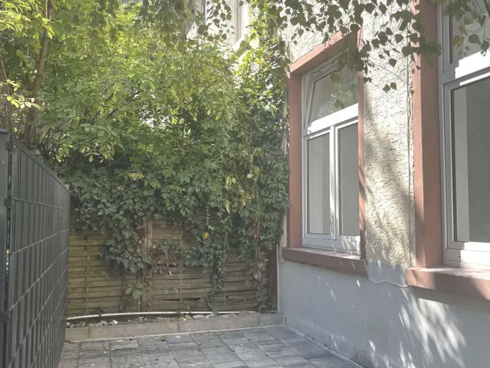 Stilvolles City-Appartement mit Terrasse & EBK im Herzen von Frankfurt-Nordend