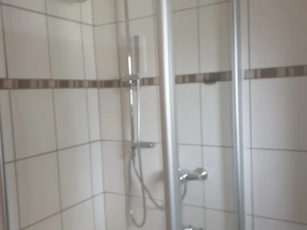 Von Privat: Renovierte 3-Zimmer Wohnung mit großer Terrasse