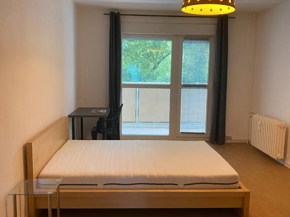 Möblierte 2-Zimmer-Wohnung / WG-Zimmer in Berlin-Lichtenberg zu v