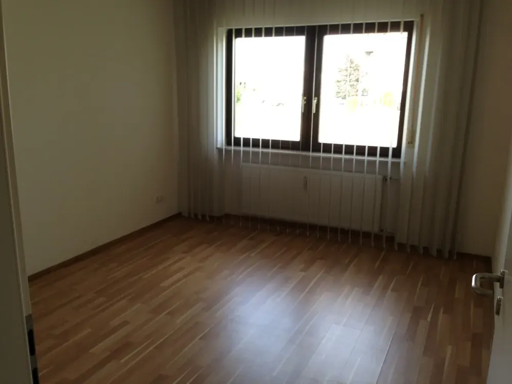 Stadtnah zu Ffm.+ OF. Exklusives Wohnen in gepfl. Mehrfamilienhaus! Großer Sonnenbalkon!