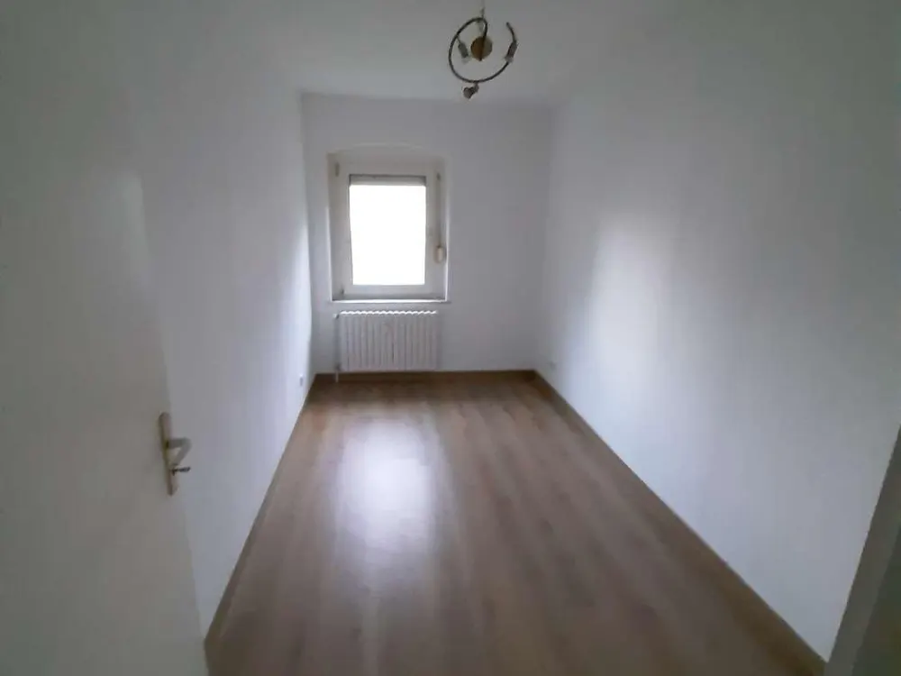 Annenstraße 82 - Schöne 3- Zi.- Whg. in zentraler Lage zu vermieten
