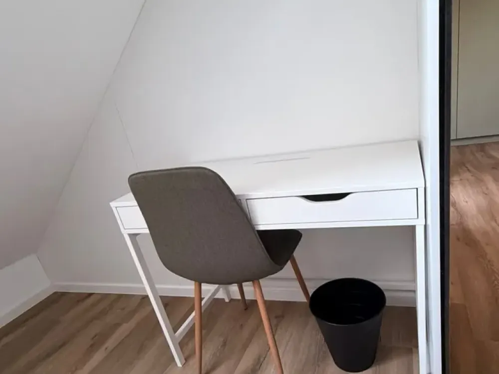 ALL-INCLUSIVE! Stilvoll möbliertes Apartment mit PKW-Stellplatz, Strom, WLAN & Vollausstattung