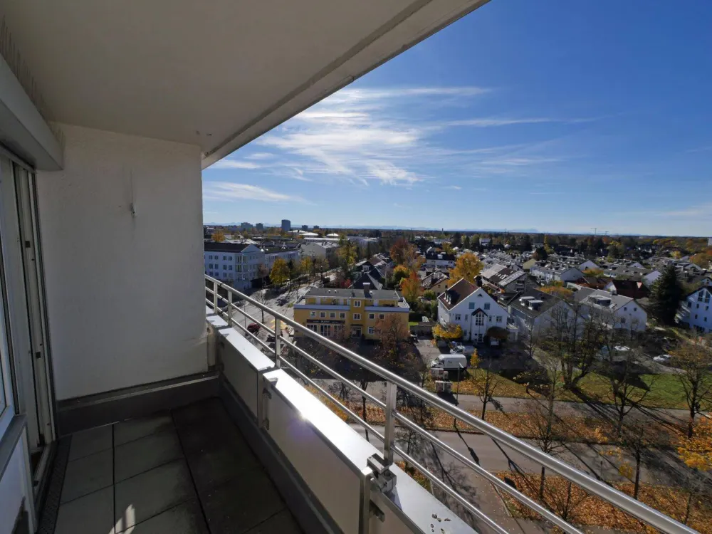 Practical 1.5-Room Apartment in Munich with Balcony