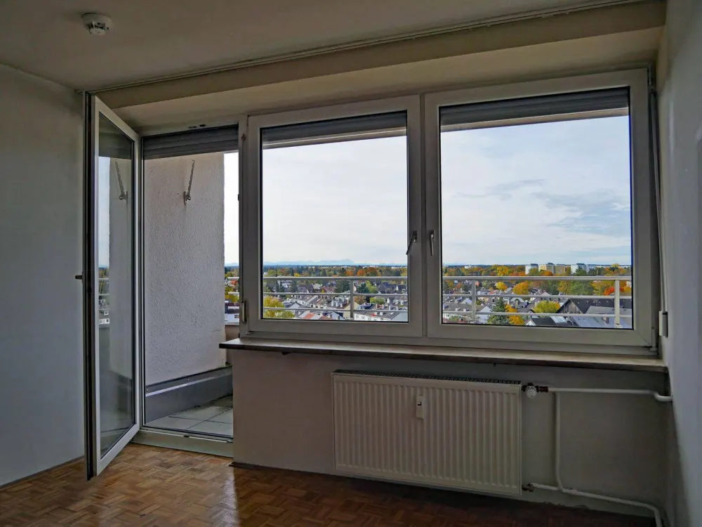 Practical 1.5-Room Apartment in Munich with Balcony