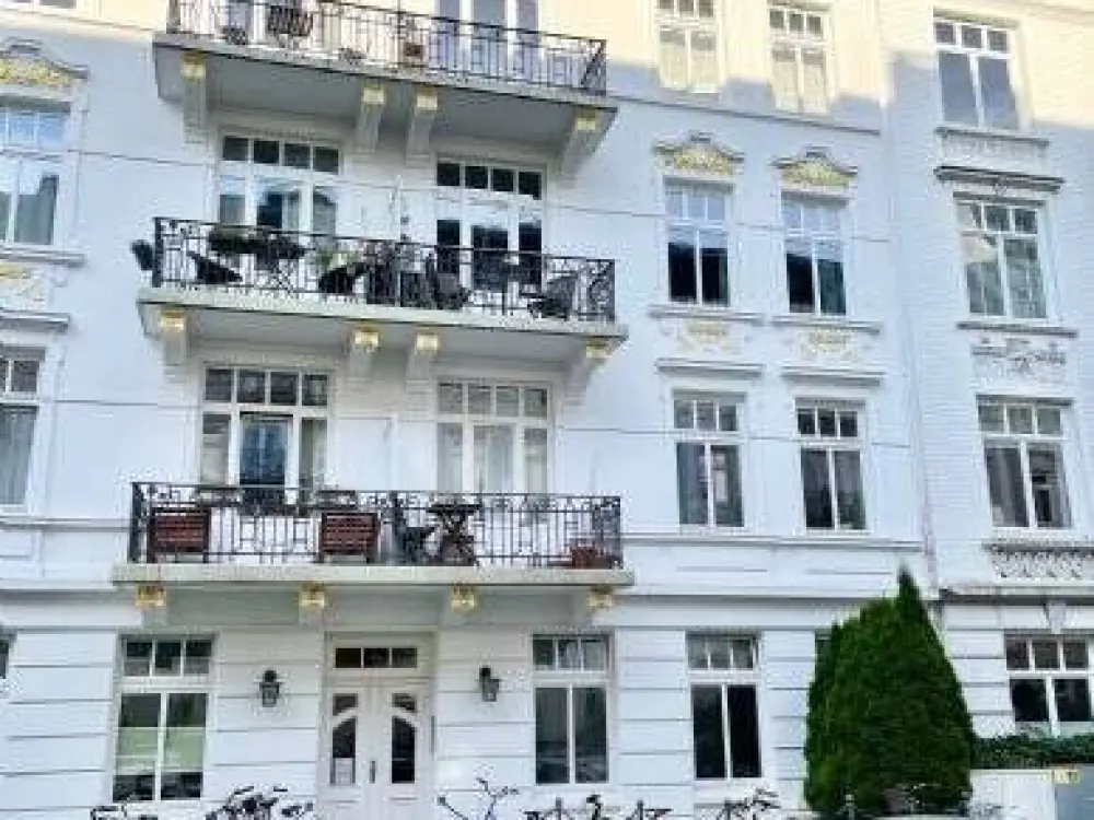 Möblierte 1,5 Zimmerwohnung in Eppendorf mit Terasse und Garten