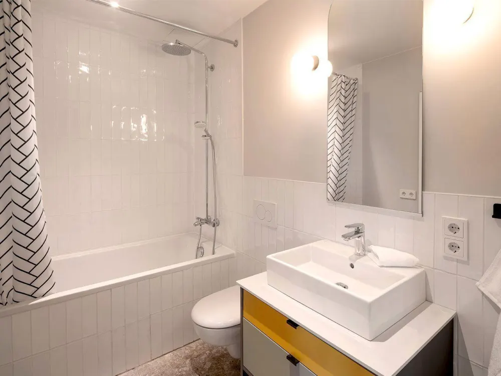 BESICHTIGUNGEN: Mi 9:00 & Fr 16:00 - Großzügige 2-Zimmer-Wohnung mit Balkon im RIX Neukölln, unbefristet
