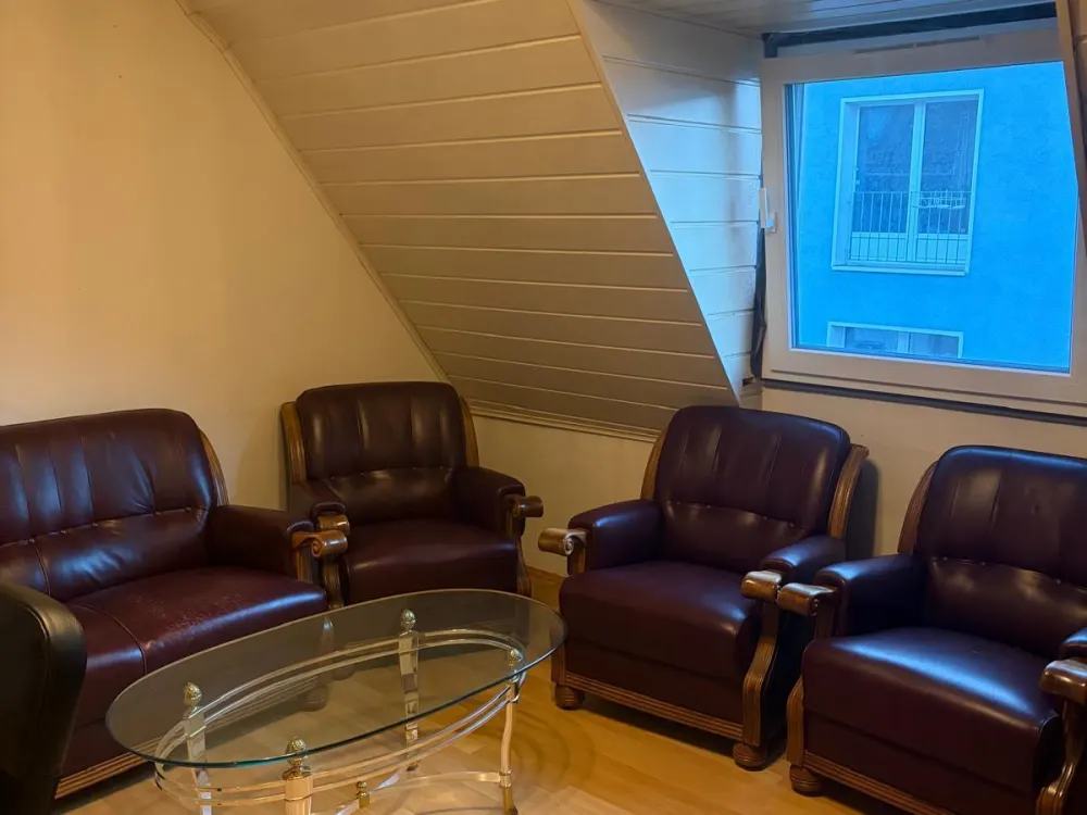 SOFORT Frei - 2,5 -Zimmer, DG - Maisonette Woh. Barbarosaplatz