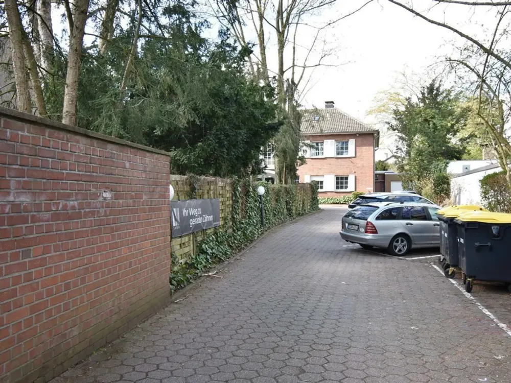40 qm Terrasse! 4-Zimmer-Wohnung mit EBK, Kamin & Doppelgarage für gehobene Ansprüche