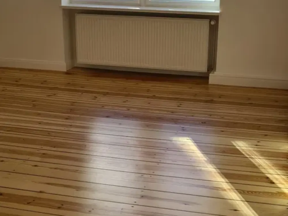 Wohnung mit Altbaucharme und Balkon