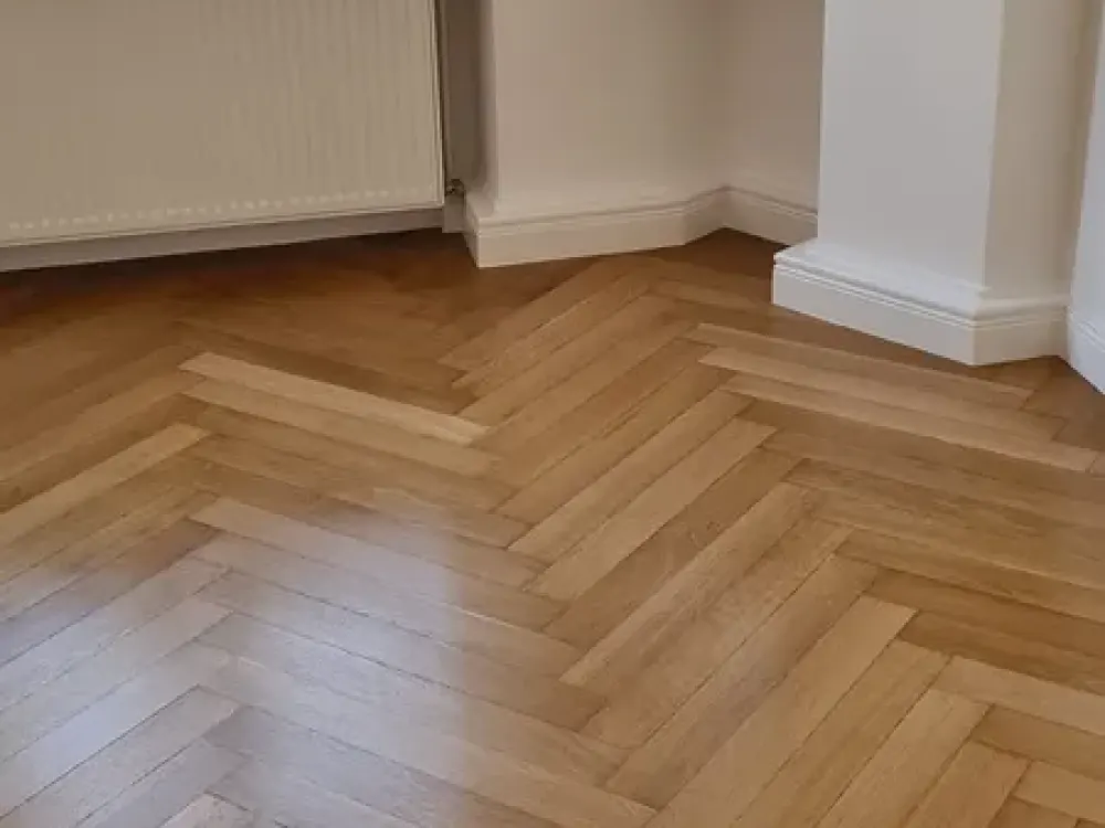 Wohnung mit Altbaucharme und Balkon