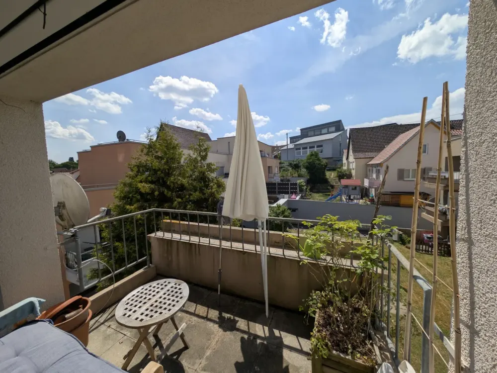 Geräumige 2,5-Zimmer-Wohnung mit Balkon und TG-Stellplatz super zentral in BB-Dagersheim gelegen