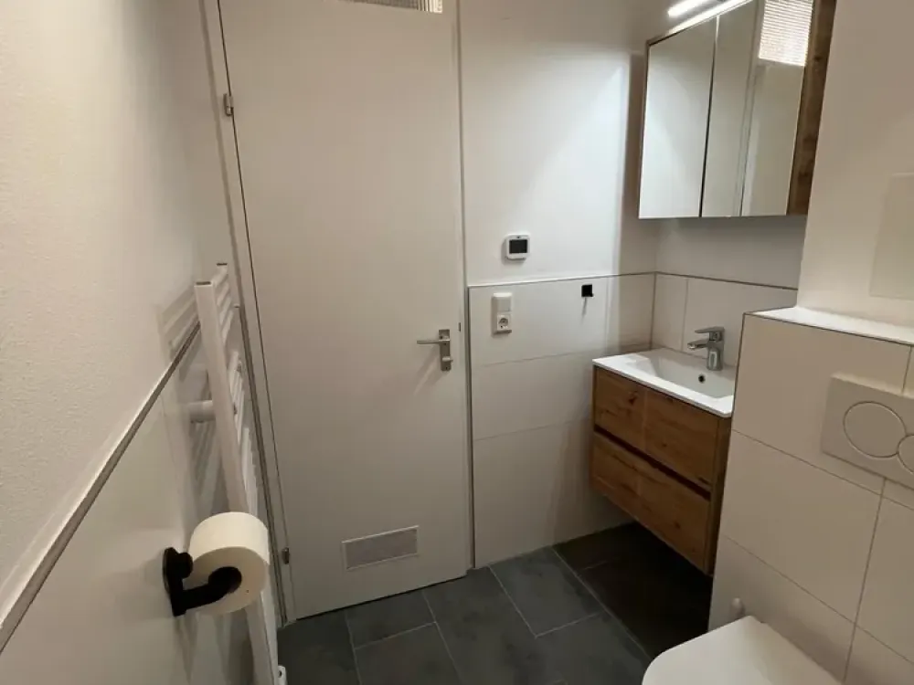 Möbliertes Appartement mit Sonnenbalkon ins Grüne