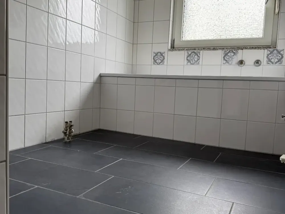 Frisch renovierte 3-Zimmer-Wohnung mit großer Wohnküche in Kerpen-Balkhausen