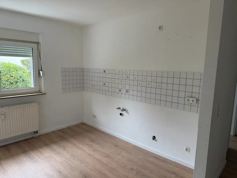 Frisch renovierte 3-Zimmer-Wohnung mit großer Wohnküche in Kerpen-Balkhausen