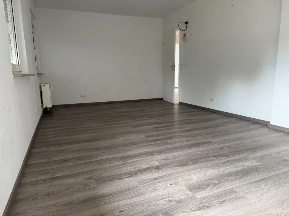 Frisch renovierte 3-Zimmer-Wohnung mit großer Wohnküche in Kerpen-Balkhausen