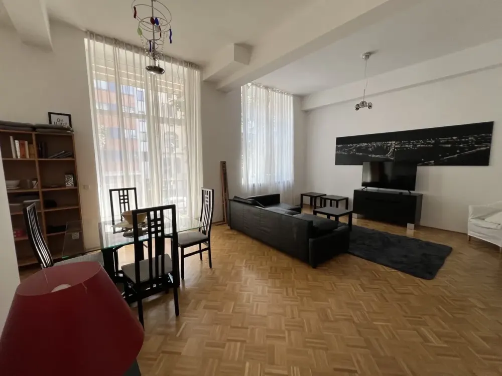 Möbliertes 2-Zimmer-Appartement mit Balkon, stilvoll & zentral im Belgischen Viertel