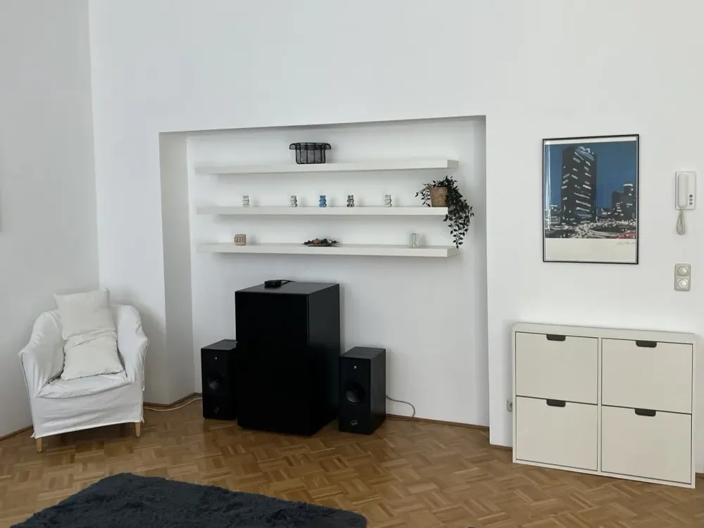 Möbliertes 2-Zimmer-Appartement mit Balkon, stilvoll & zentral im Belgischen Viertel