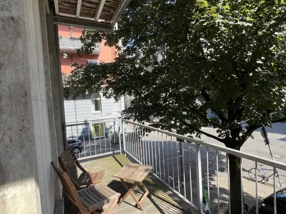 Möbliertes 2-Zimmer-Appartement mit Balkon, stilvoll & zentral im Belgischen Viertel