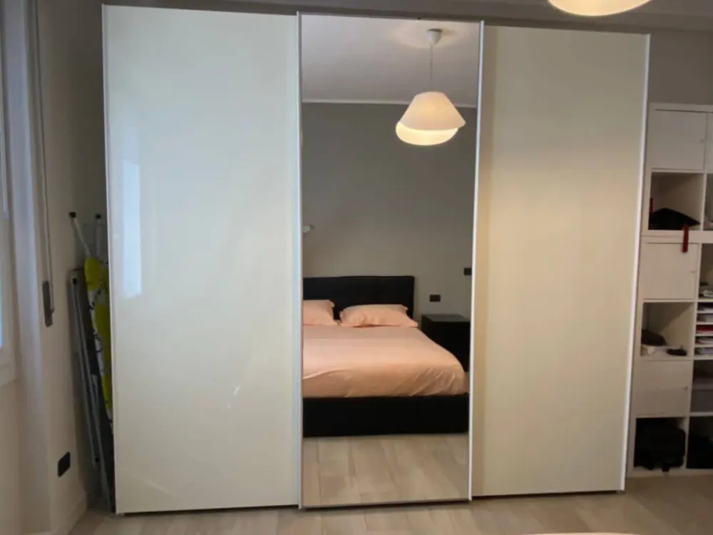 Eine voll möblierte Zwei-WG-Wohnung