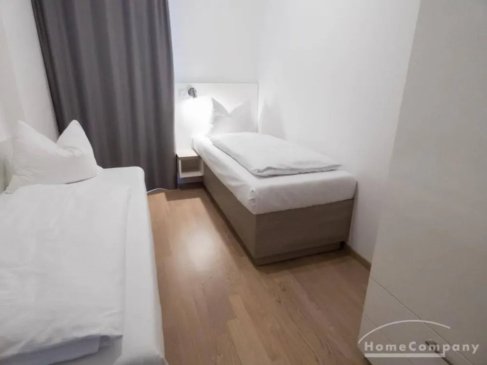 143683 HomeCompany Dresden Furnished Exclusives 3-Room Apartment in Dresden-Altstadt Near Frauenkirche max. 6 Persons