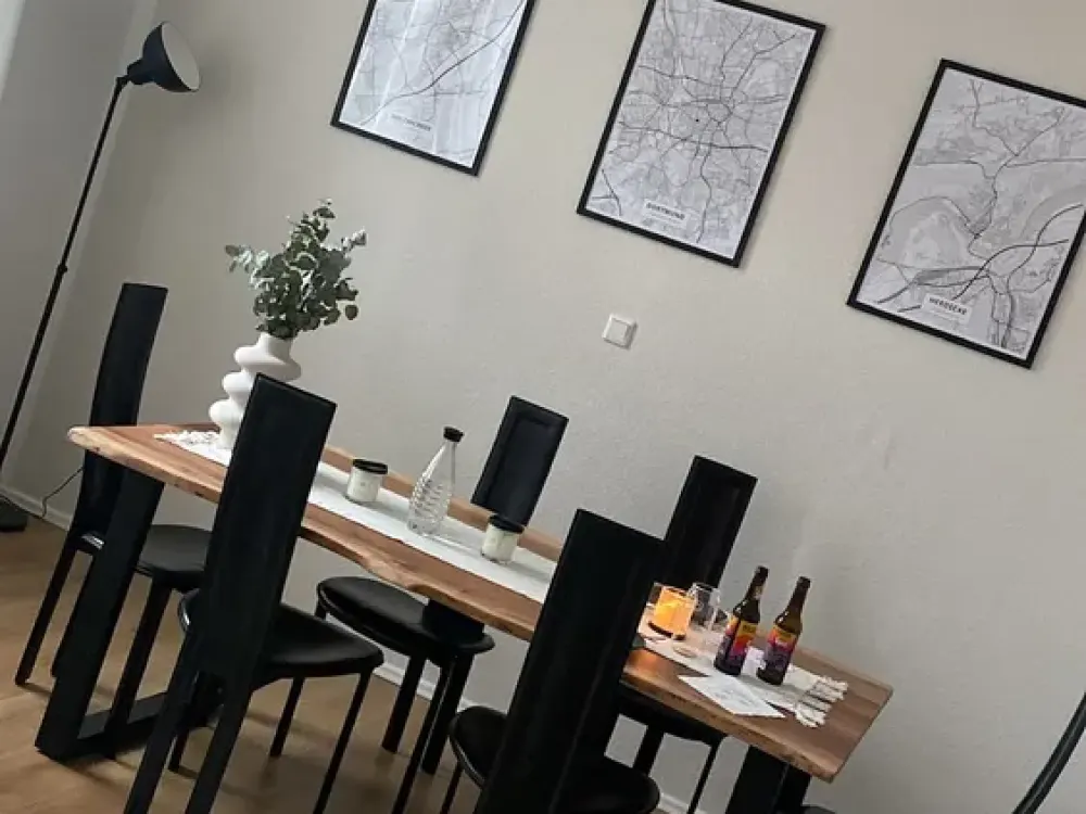 Für Kurzentschlossene: Altbauwohnung mit 3 Zimmern im Kreuzviertel
