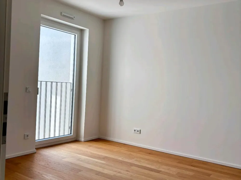 2-Zimmer Neubauwohnung mit EBK & Balkon in top Lage in D-Heerdt