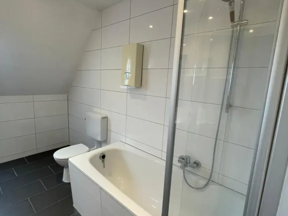 Besichtigung: 14.09. um 19:00 Uhr - großzügige 2-Zimmer-Maisonette-Wohnung auf hellen 91 m²