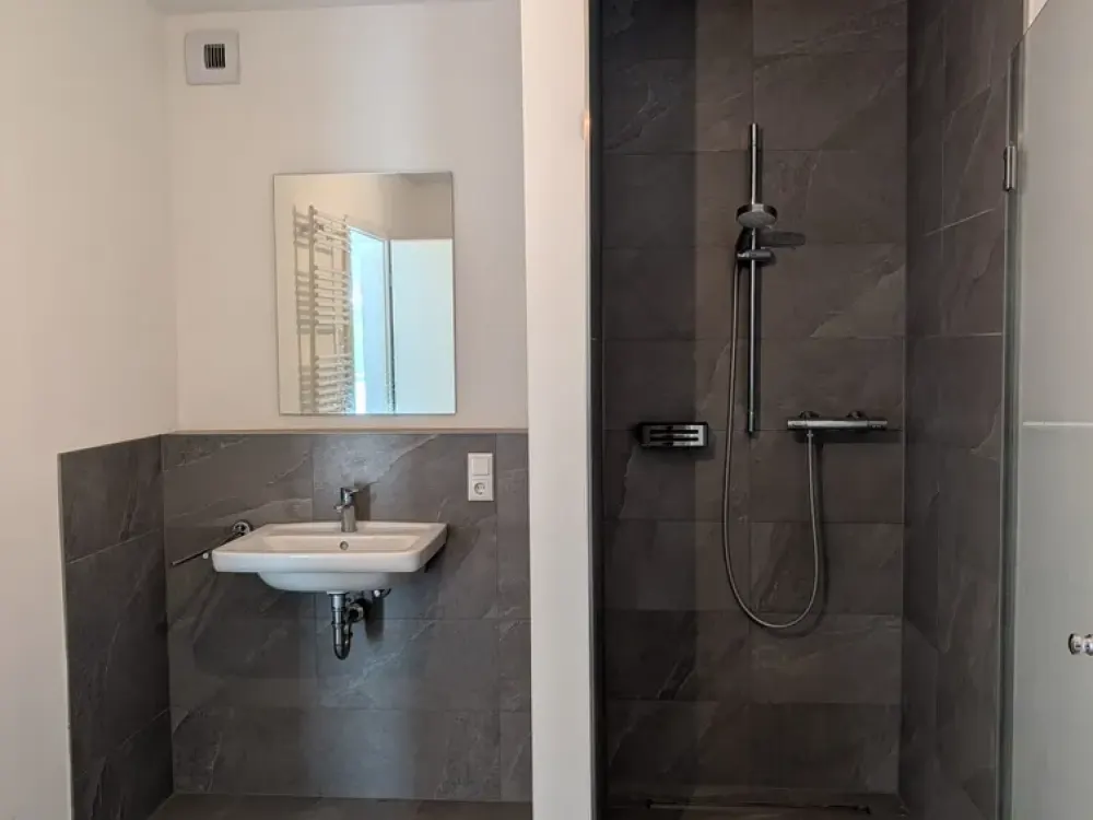 Moderne 3-Zimmer-Wohnung mit Loggia und Gemeinschaftsgarten in ruhiger Lage von Bornheim-Dersdorf