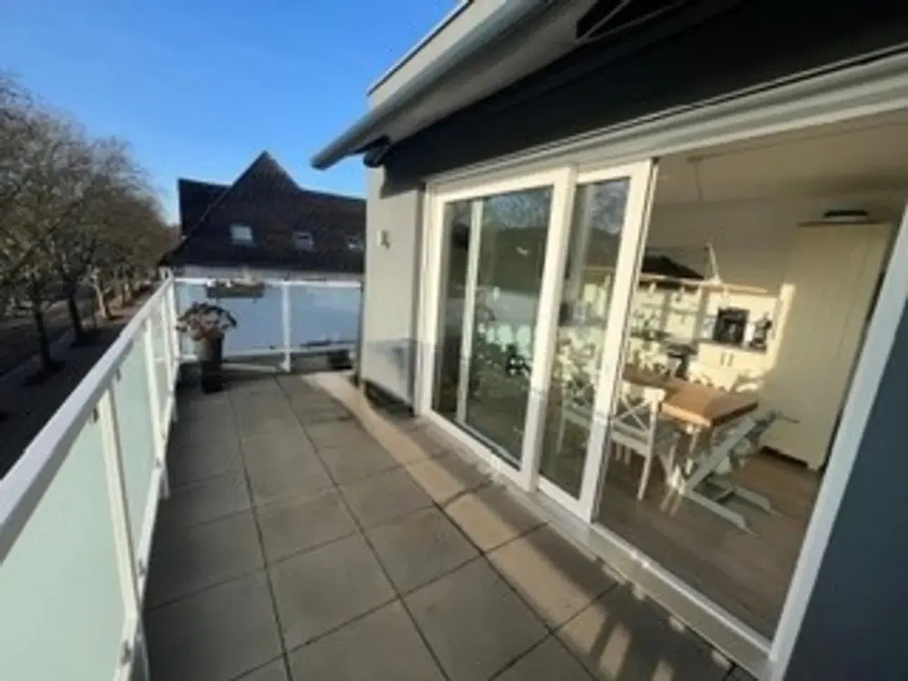 Moderne Wohnung seniorengerecht mit schöner Aussicht und Aufzug