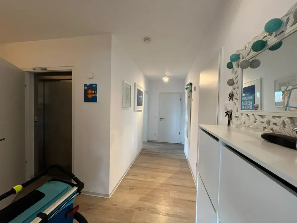 Moderne Wohnung seniorengerecht mit schöner Aussicht und Aufzug