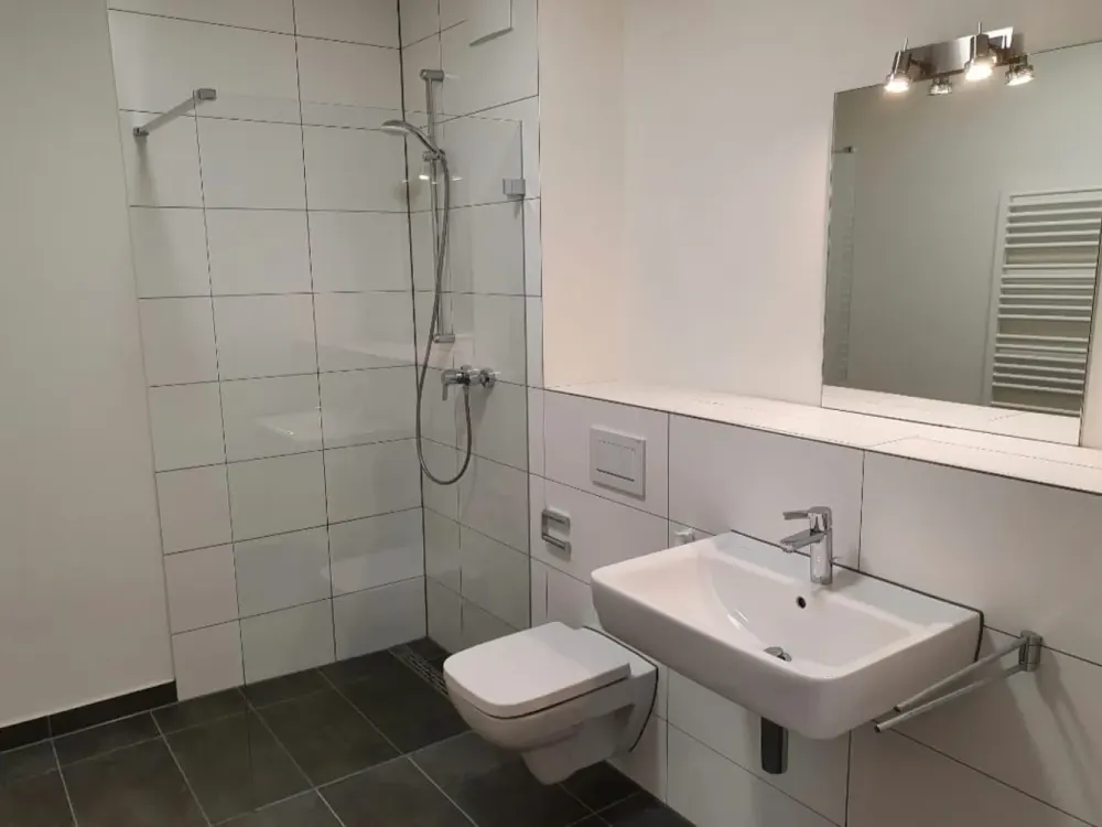 Moderne helle 2-Zi-Wohnung mit EBK und Loggia in Korschenbroich