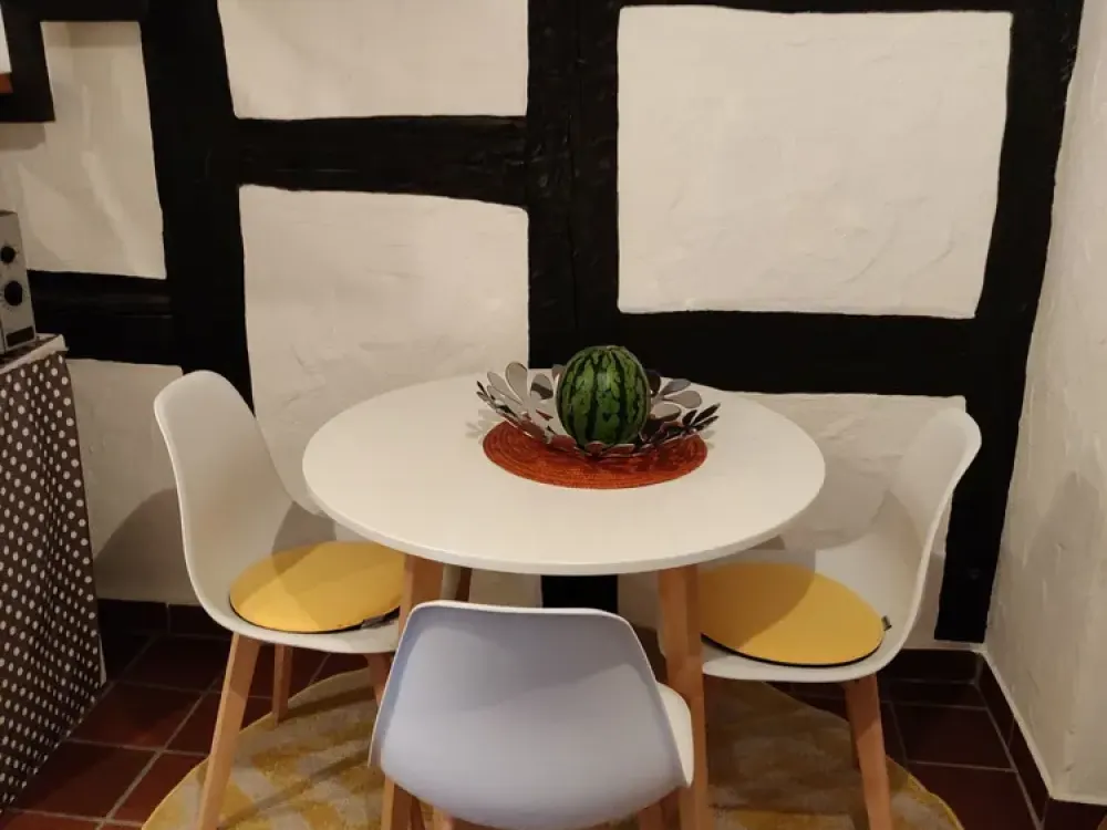 Lebendiges Flair in Esslingen: 2,5-Zimmer-Wohnung mit Charme
