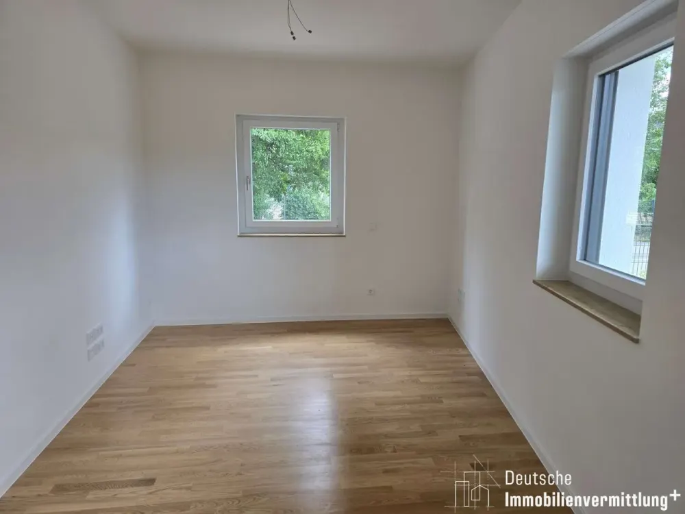 ERSTBEZUG: Moderne 2-Zimmerwohnung mit großem Balkon und Einbauküche