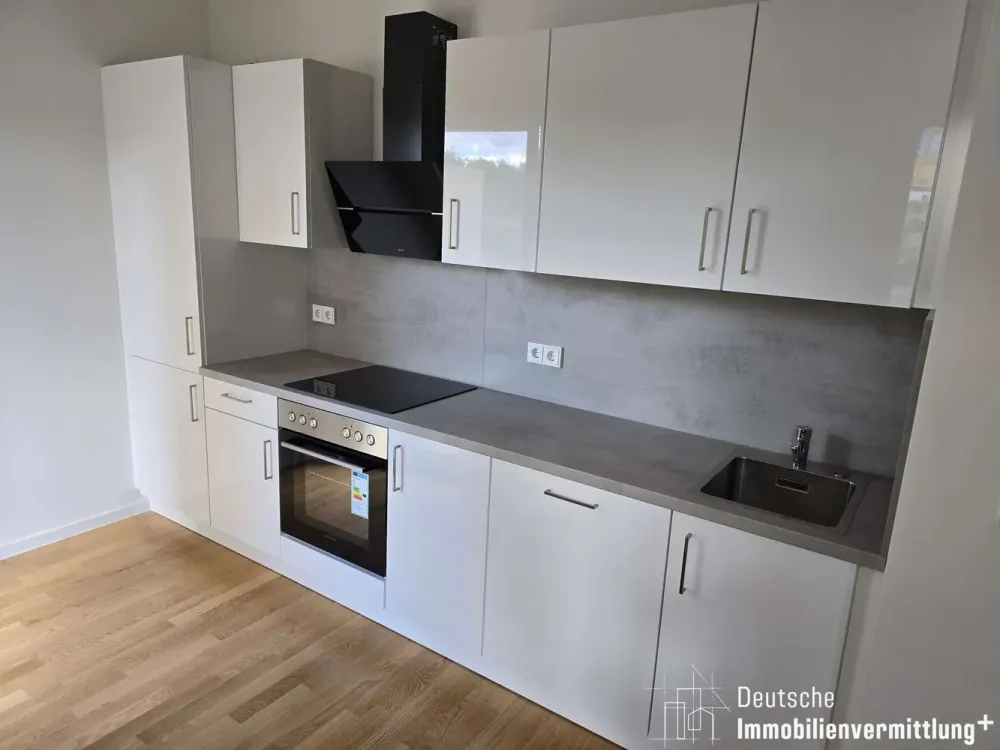 ERSTBEZUG: Moderne 2-Zimmerwohnung mit großem Balkon und Einbauküche
