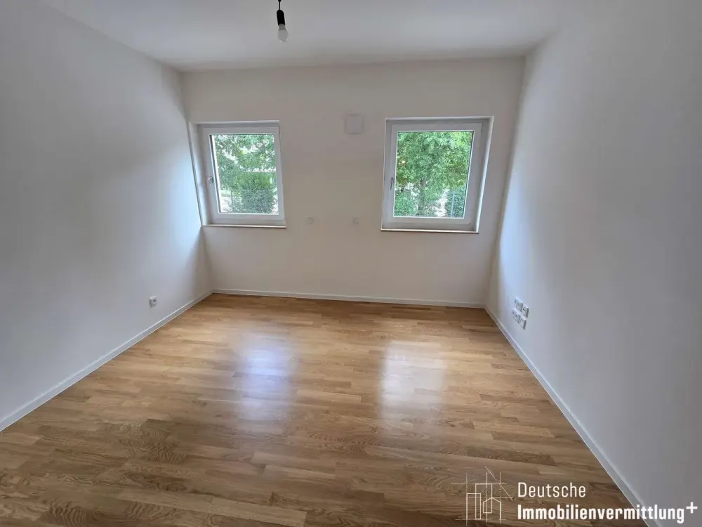ERSTBEZUG: Moderne 2-Zimmerwohnung mit großem Balkon und Einbauküche