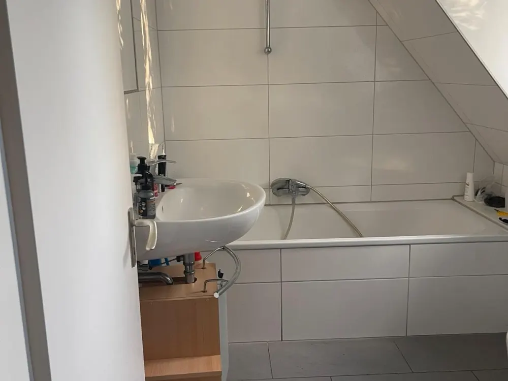 1-Zimmer-Wohnung (33qm) in Düsseldorf-Angermund mit Möbeln