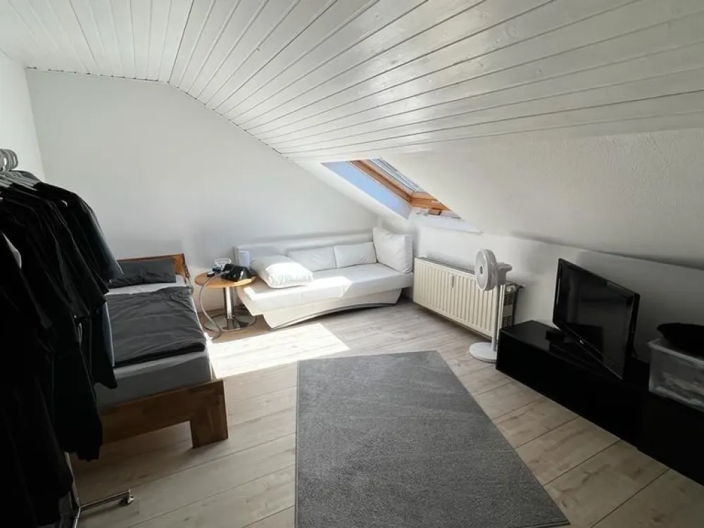 Room for Rent in Shared Apartment for Workers