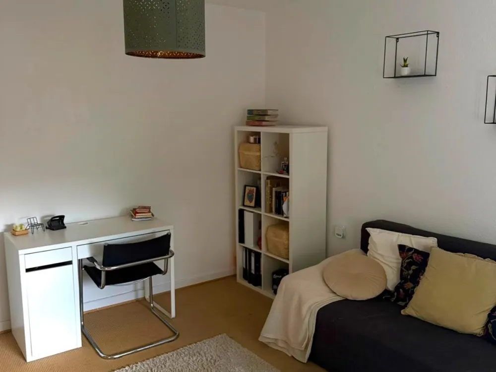 Schöne modernisierte 1,5 Zimmer Wohnung mit Küchenzeile