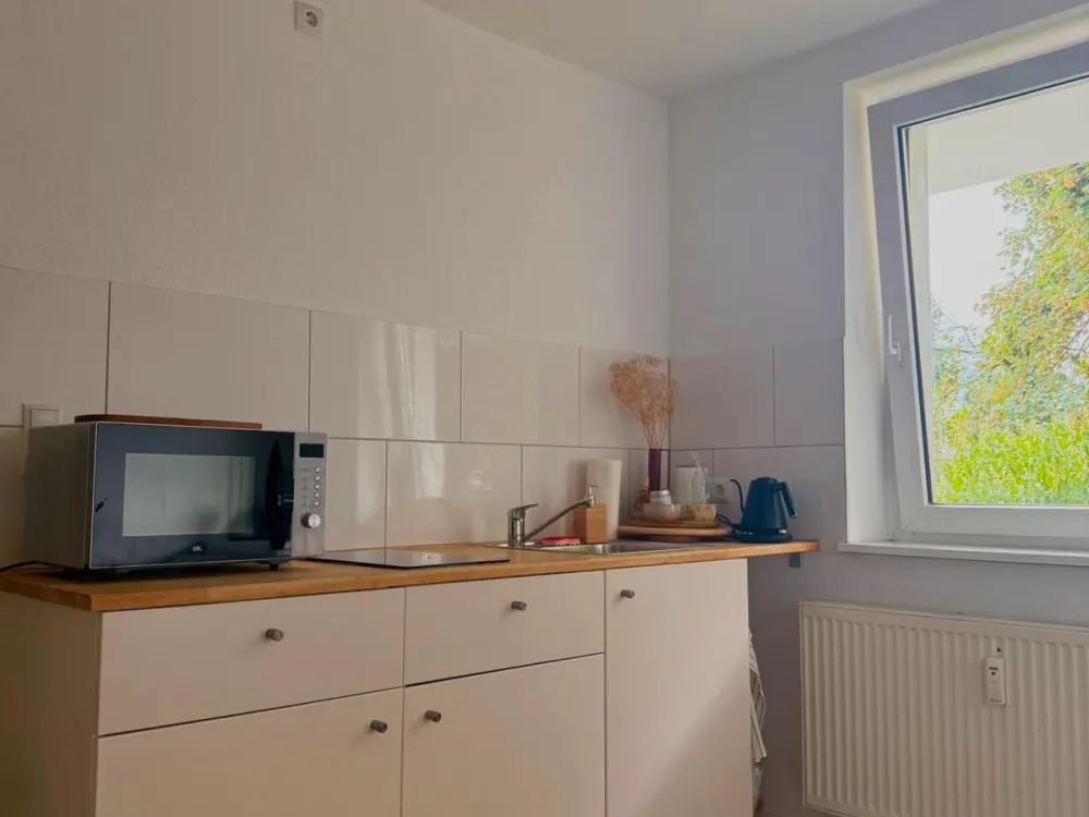 Schöne modernisierte 1,5 Zimmer Wohnung mit Küchenzeile