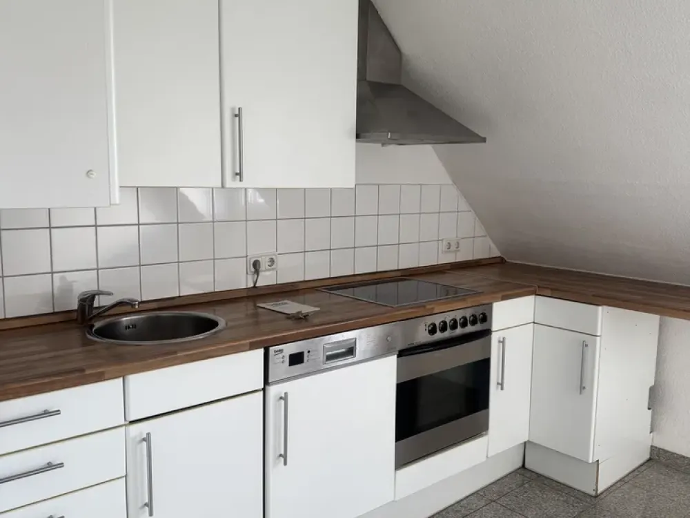 Helle, gemütliche 2-Zimmer-Wohnung mit Einbauküche in zentraler Lage von Saarbrücken