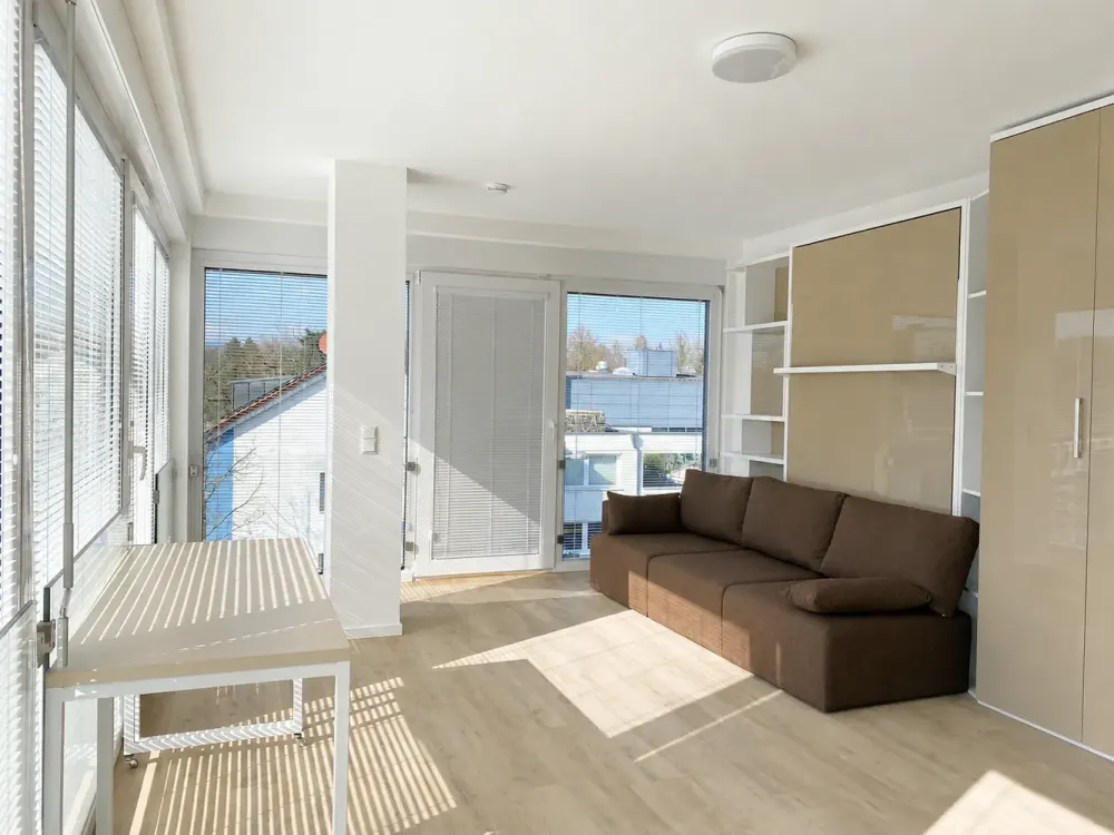 Modern & Furnished Student Apartment - Co Working, Gym,