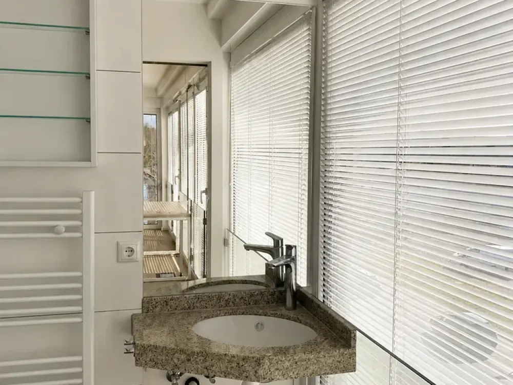 Modern & Furnished Student Apartment - Co Working, Gym,